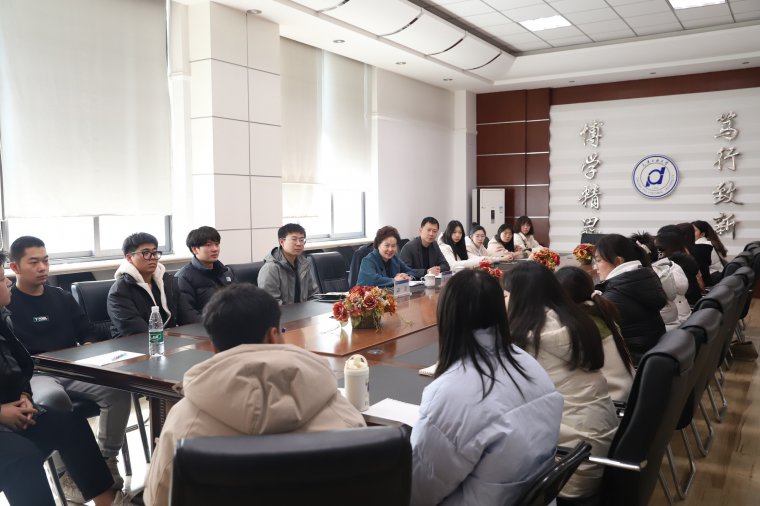 1709948333532945.jpg 完美官方在线入口党委副书记冯玉竑为青年学生讲授开学第一课.JPG